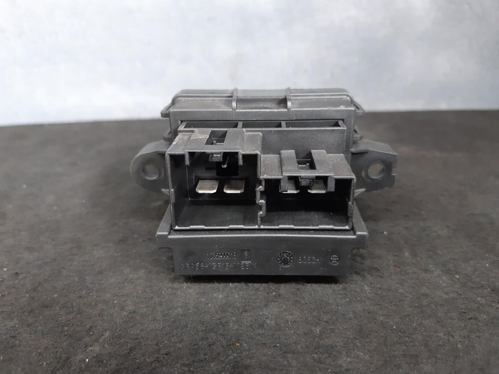 View Auto part Fan Speed Resistor Chrysler 300c 2016