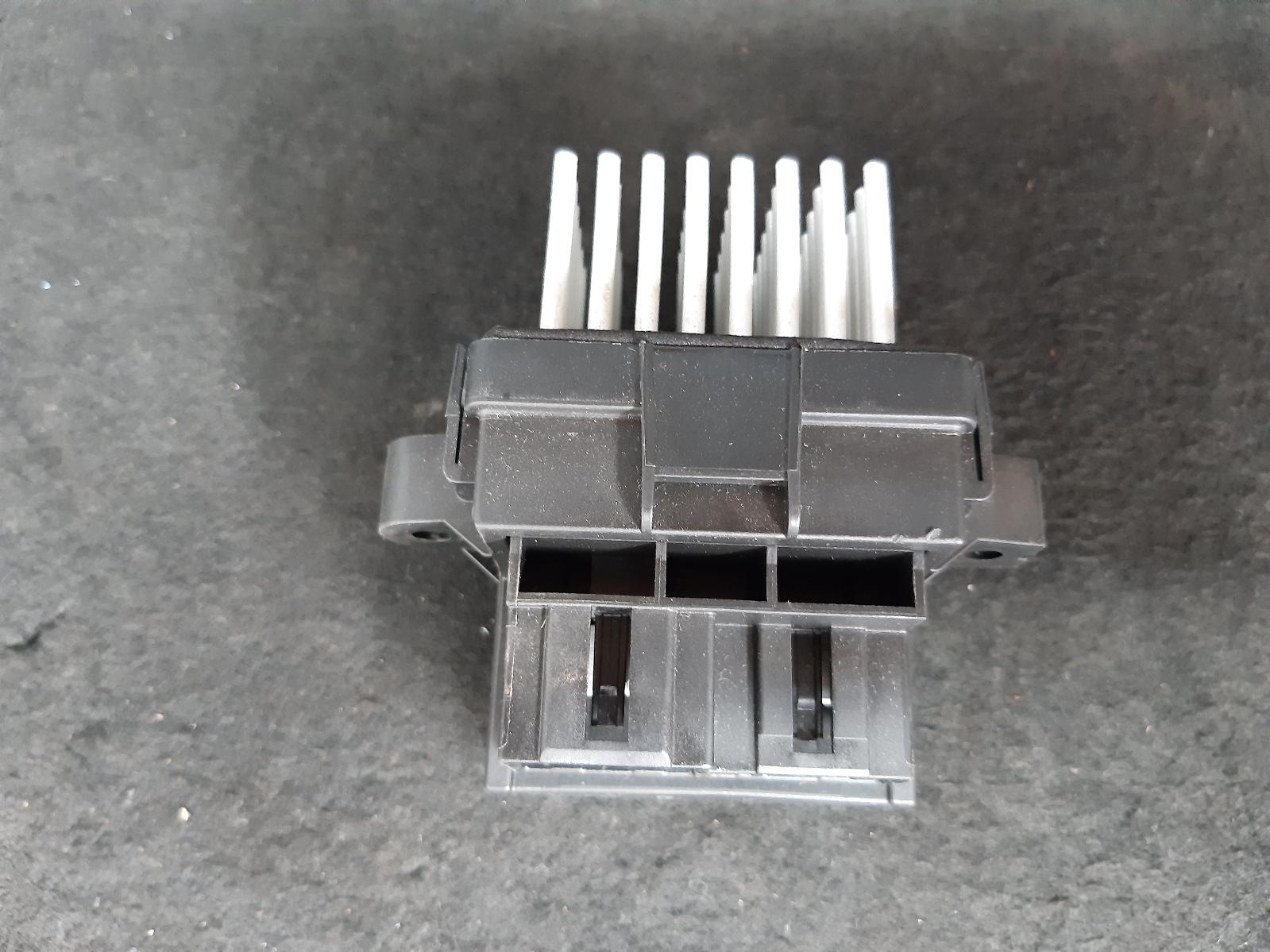 View Auto part Fan Speed Resistor Chrysler 300c 2016
