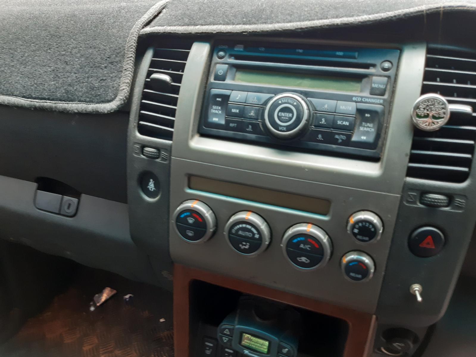 View Auto part Left Headlamp Nissan Pathfinder 2009