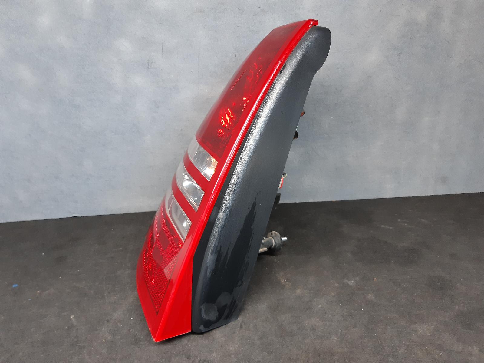 View Auto part Left Taillight Chrysler 300c 2006