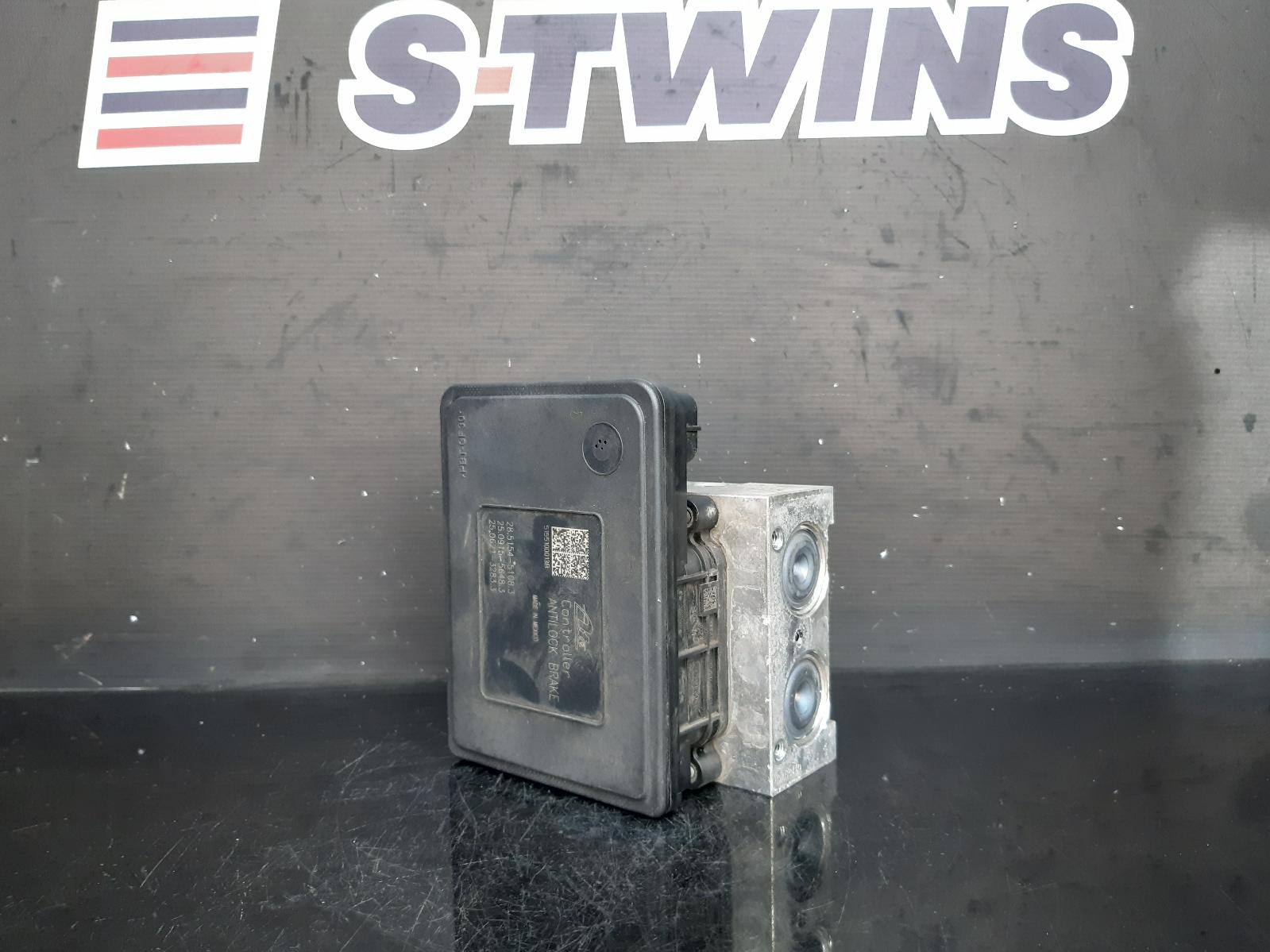 View Auto part Abs Pump/Modulator Chrysler 300c 2016