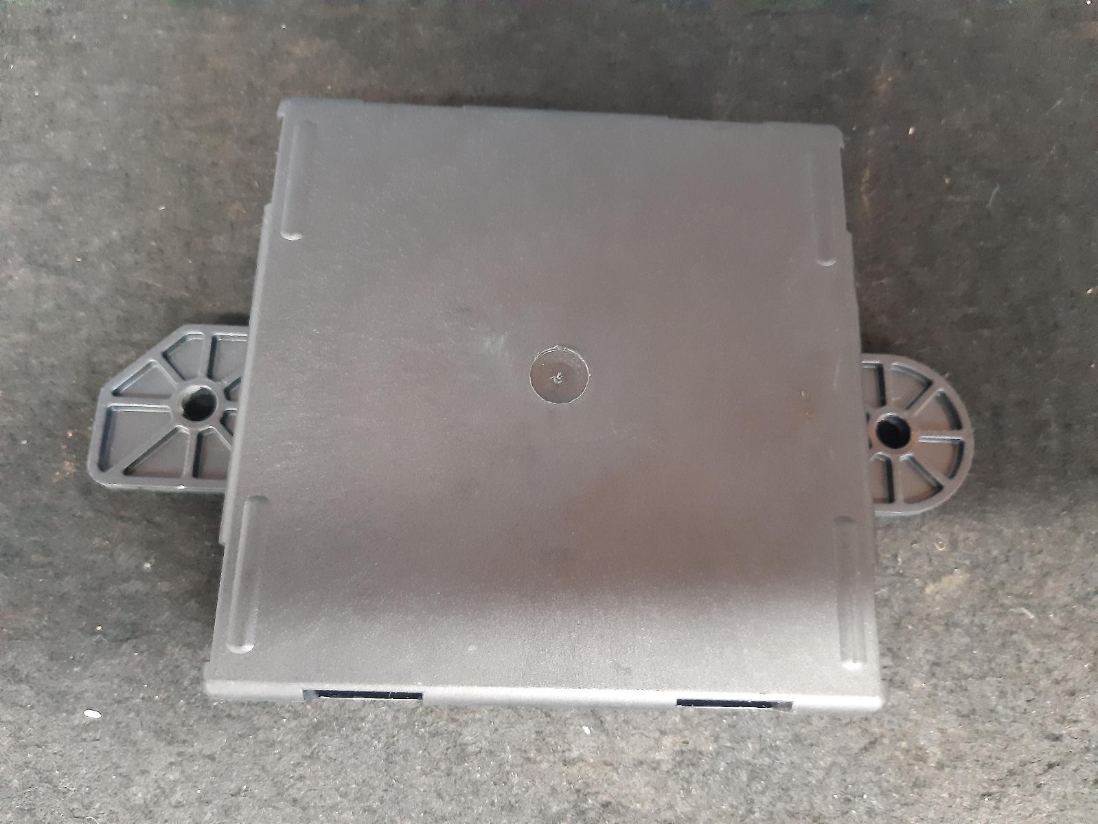 View Auto part Misc Switch/Relay Chrysler 300c 2014