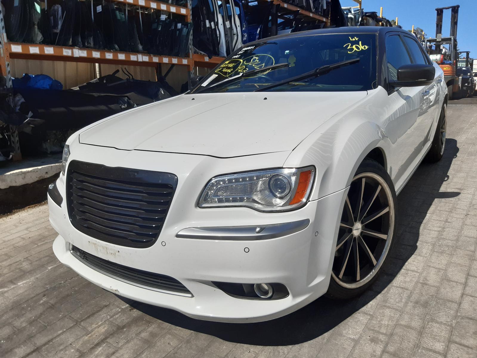 View Auto part Alternator Chrysler 300c 2013