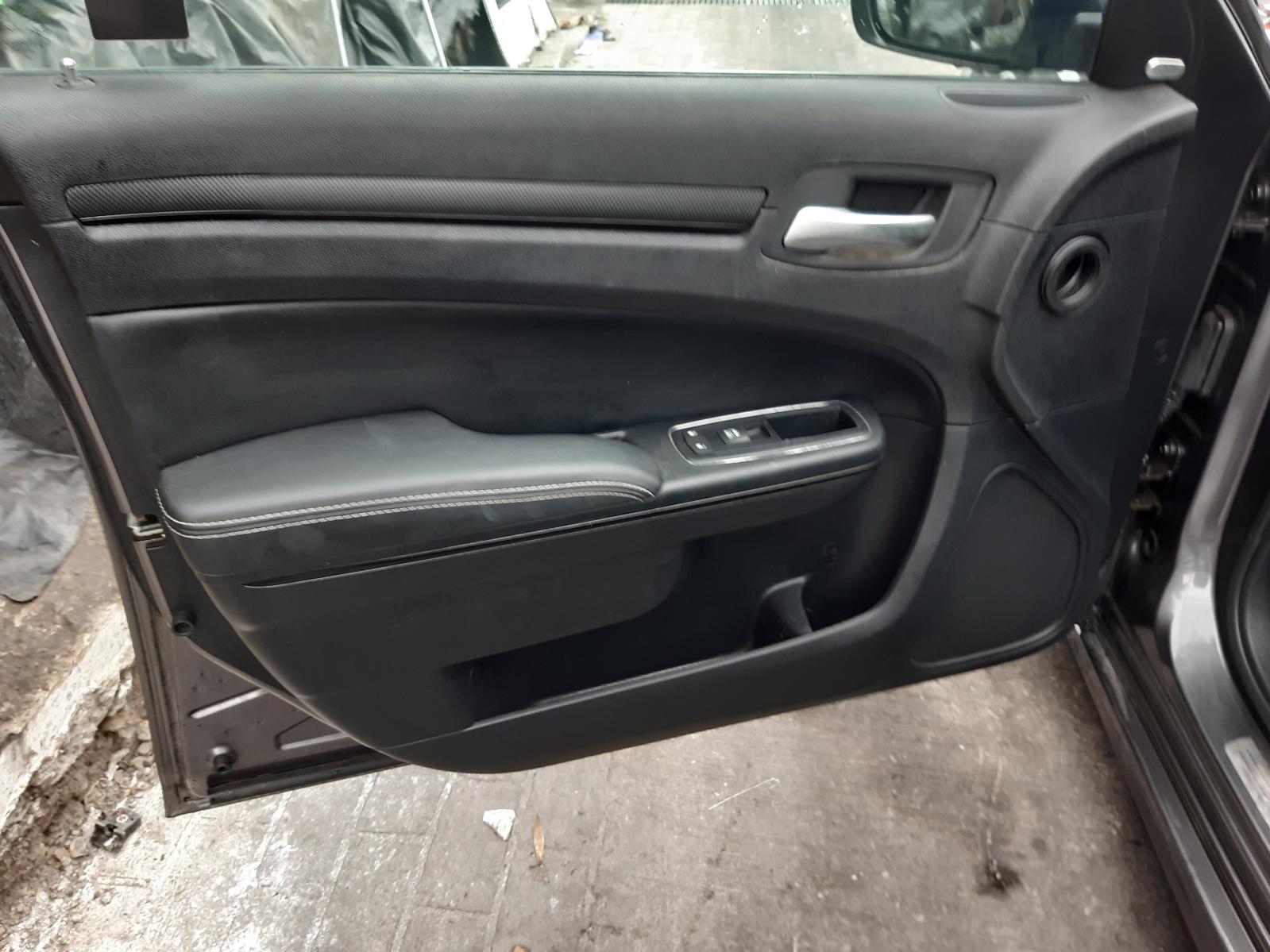 View Auto part Rear Bumper Chrysler 300c 2014