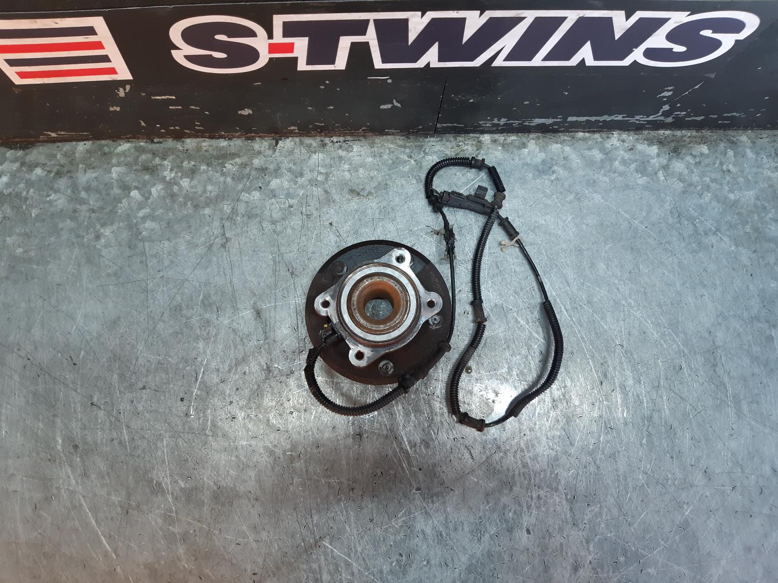 View Auto part Left Rear Hub Assembly Chrysler Voyager 2008