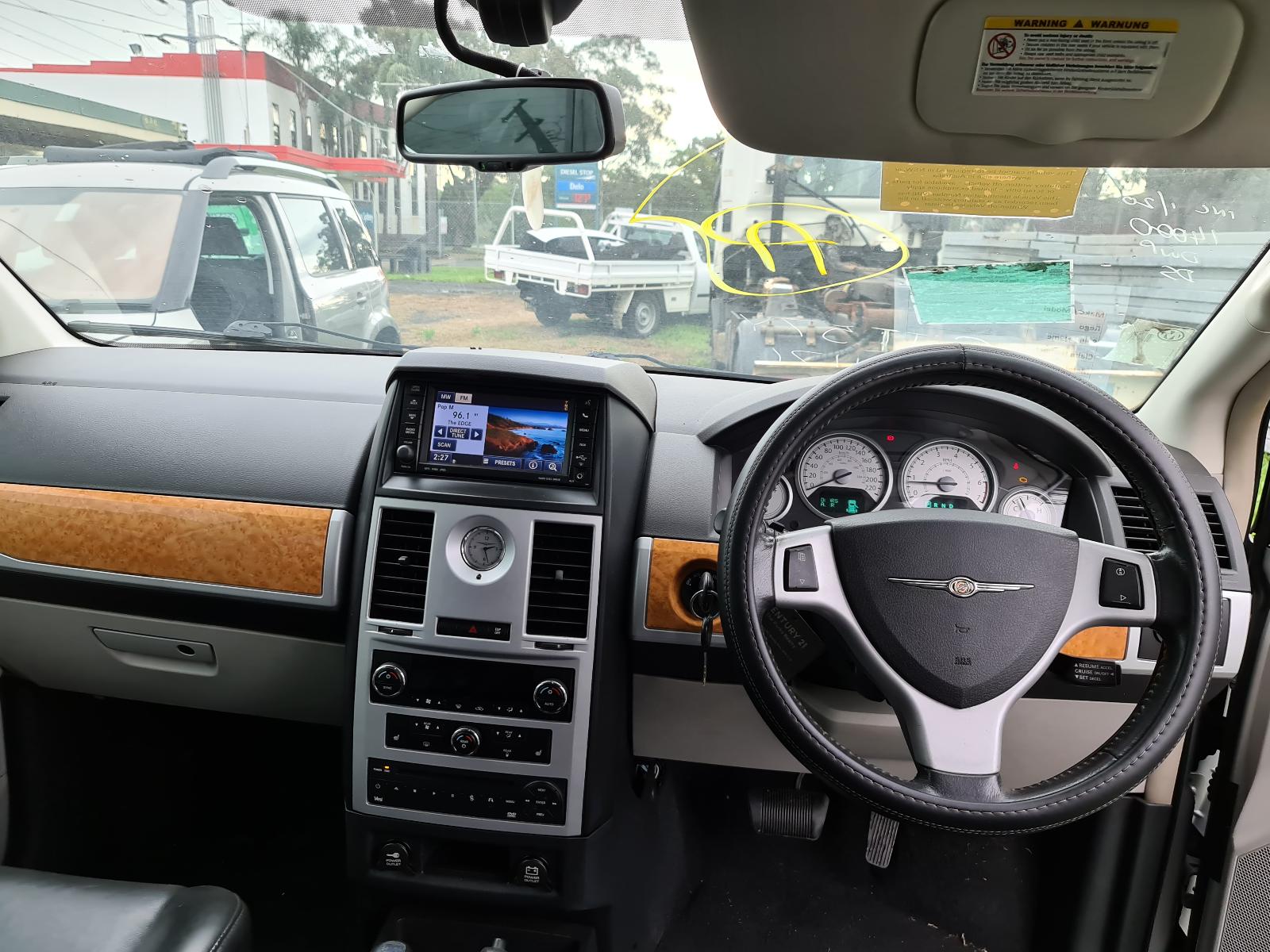 View Auto part Radio/Cd/Dvd/Sat/Tv Chrysler Voyager 2008