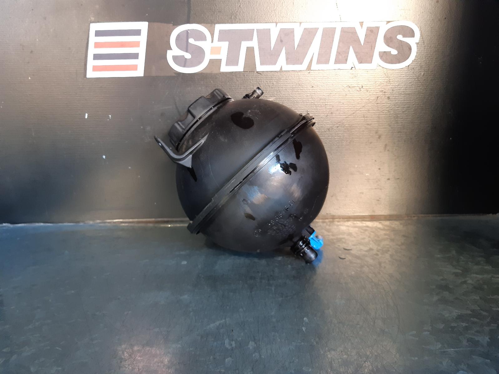 2014 Bmw X3 Overflow Bottle View Auto part Overflow Bottle Bmw X3 2014