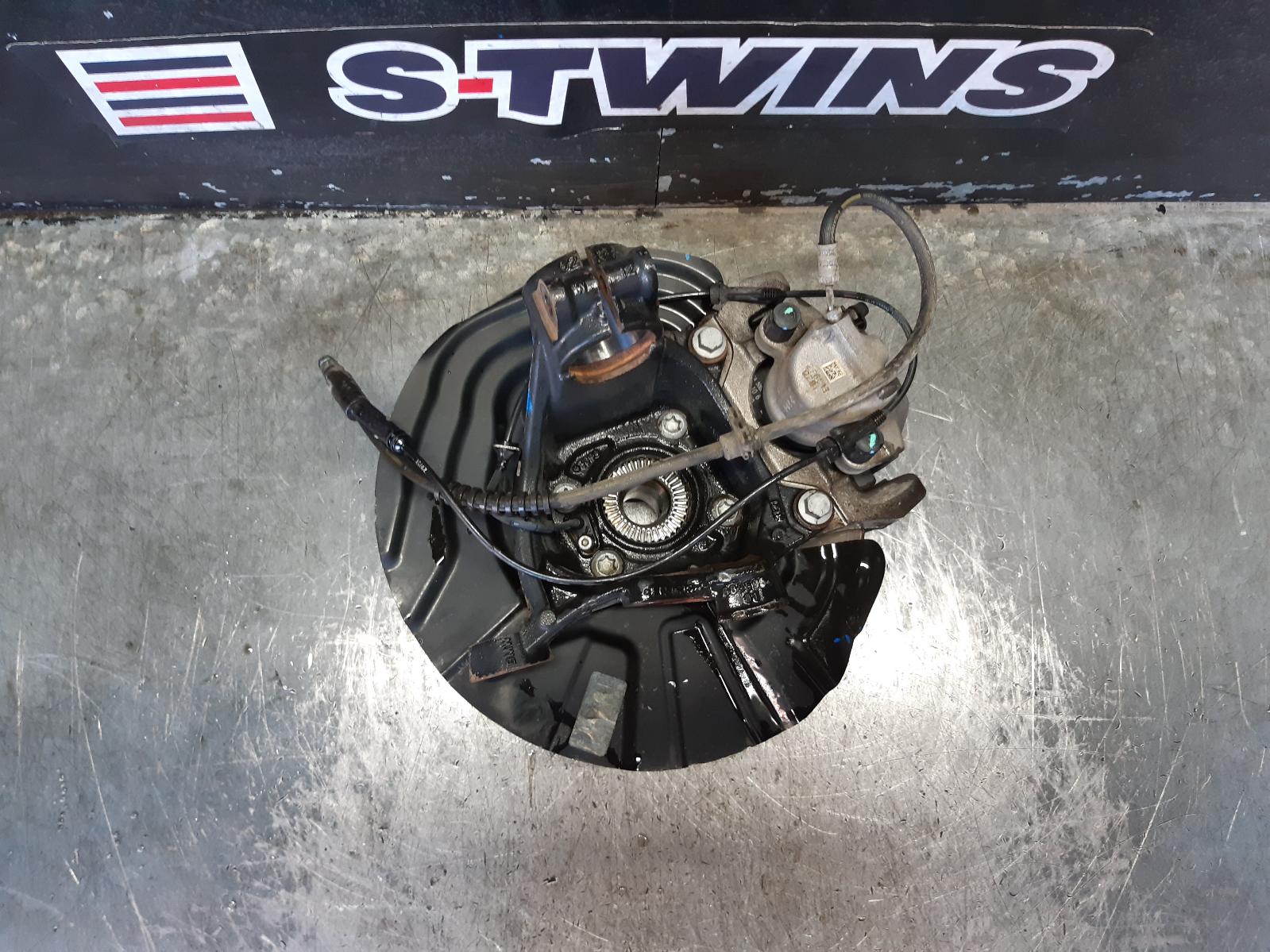 View Auto part Right Front Hub Assembly Bmw X3 2014