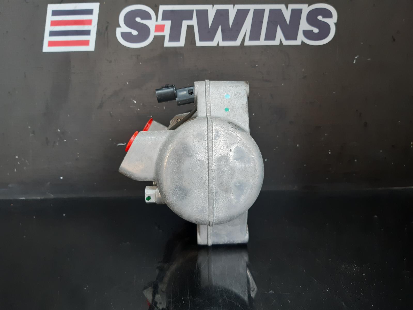 2017 Mitsubishi Triton A/C Compressor View Auto part A/C Compressor Mitsubishi Triton 2017