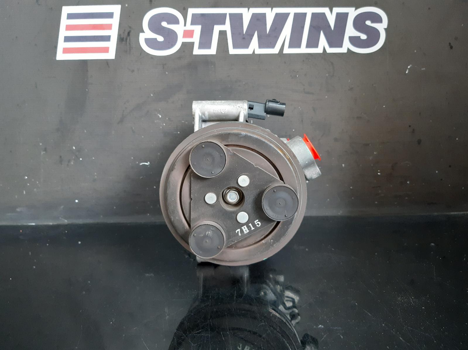 2017 Mitsubishi Triton A/C Compressor View Auto part A/C Compressor Mitsubishi Triton 2017