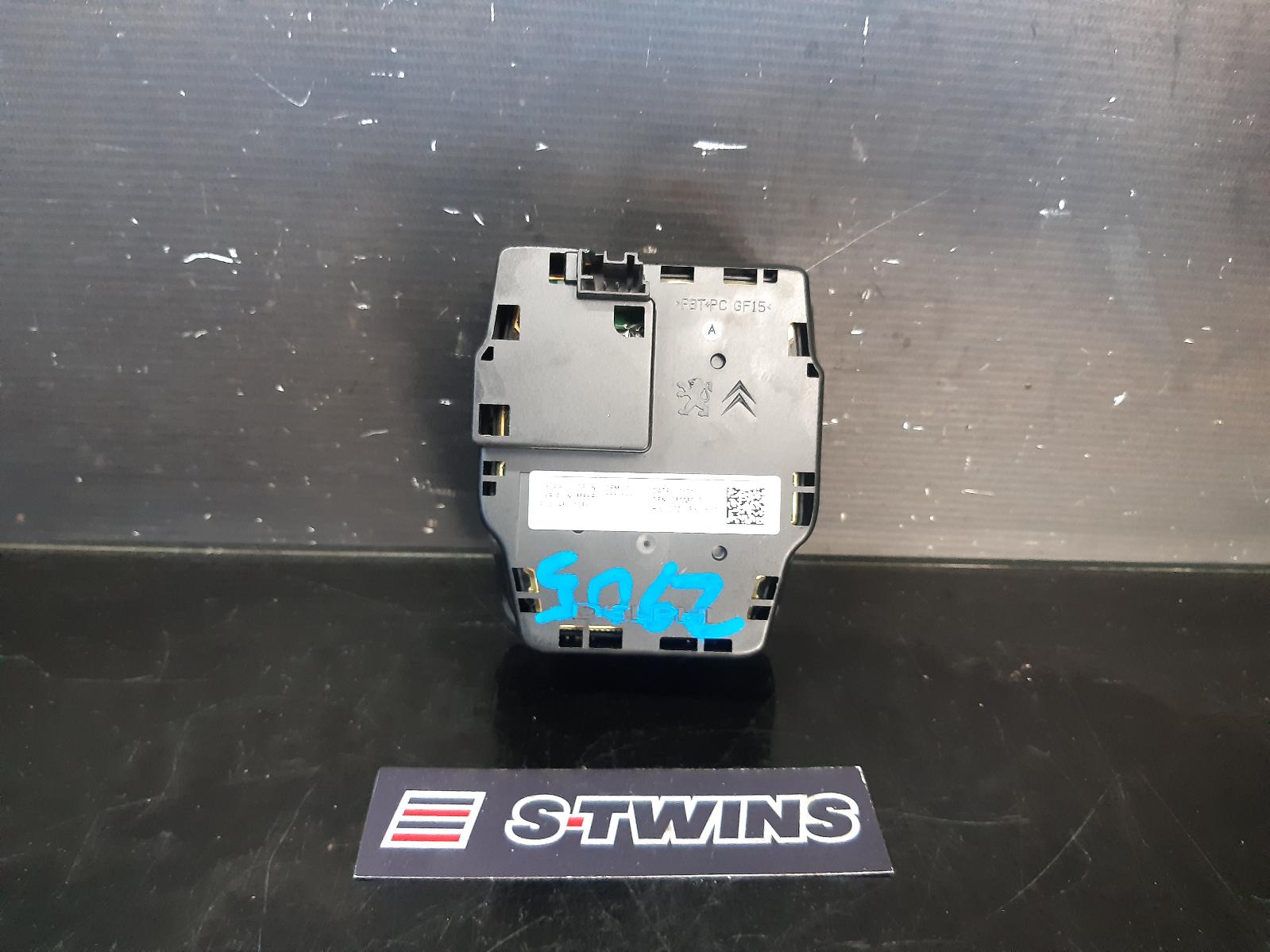 View Auto part Radio/Cd/Dvd/Sat/Tv Peugeot 508 2015