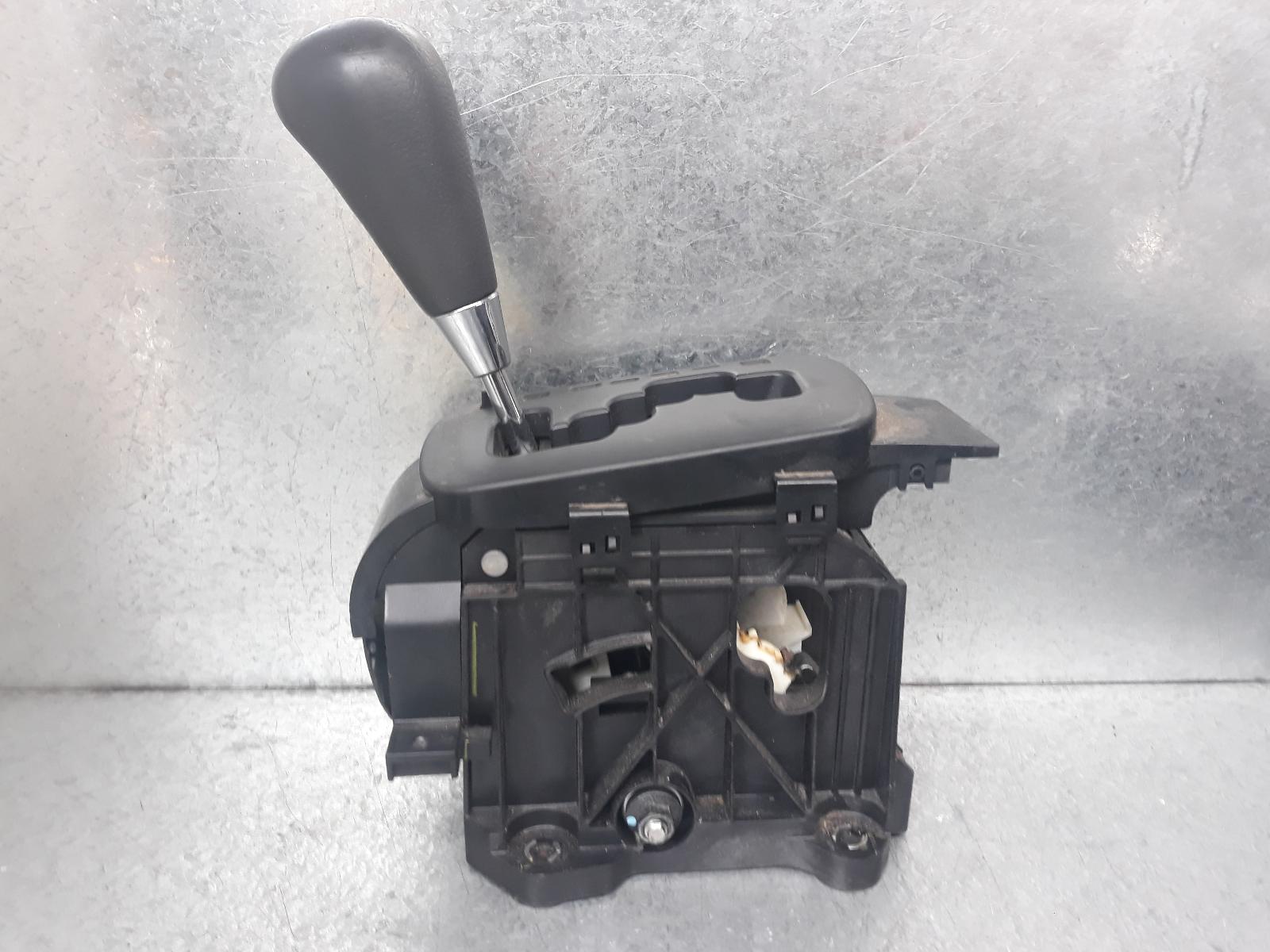 2008 Toyota Hilux Gear Stick/Shifter View Auto part Gear Stick/Shifter Toyota Hilux 2008