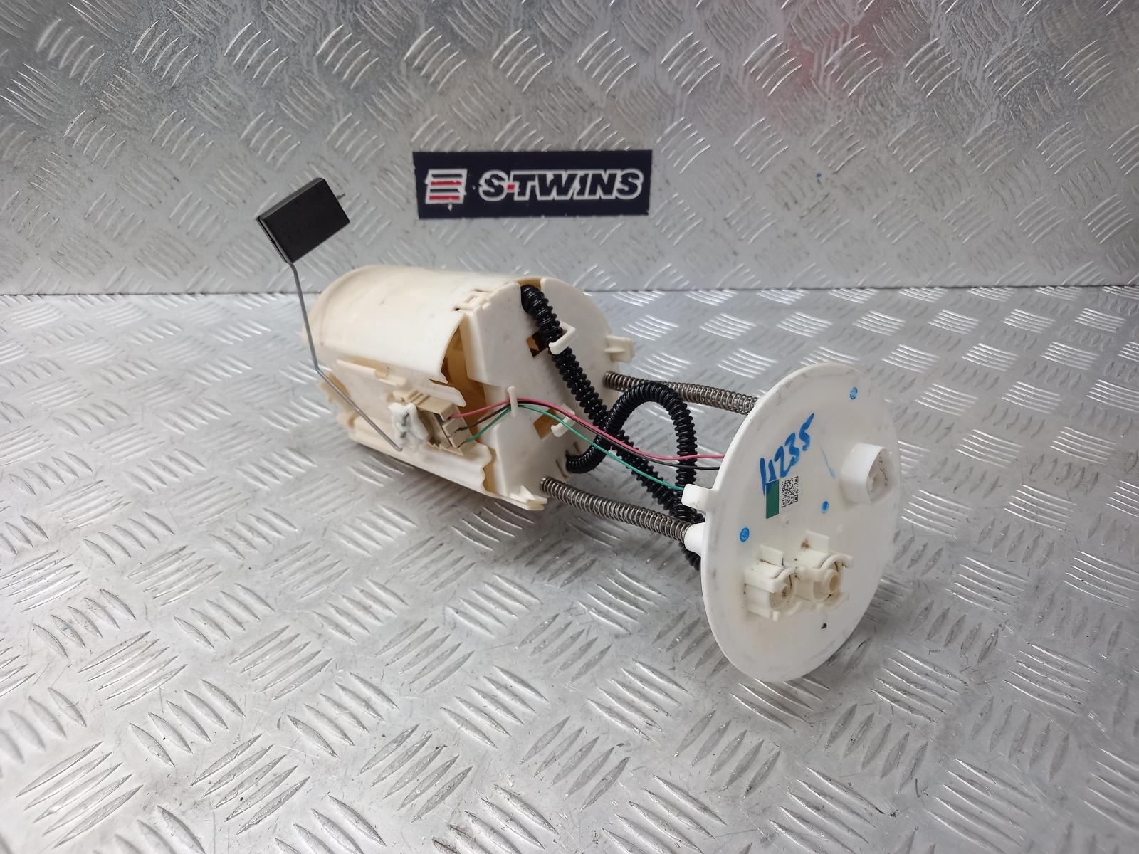 Fuel Pump Hilux Toyota 2016