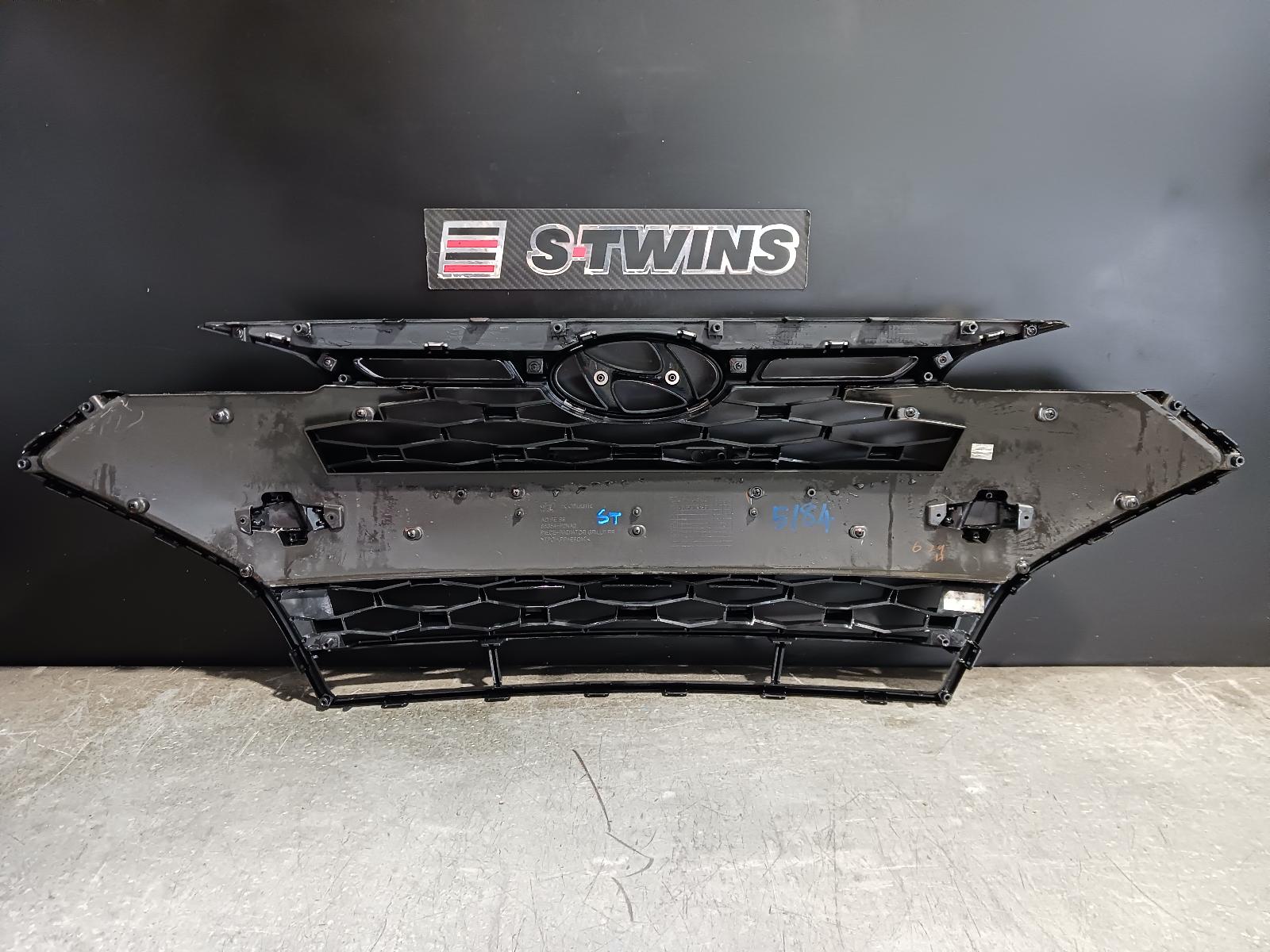 View Auto part Grille Hyundai Elantra 2019