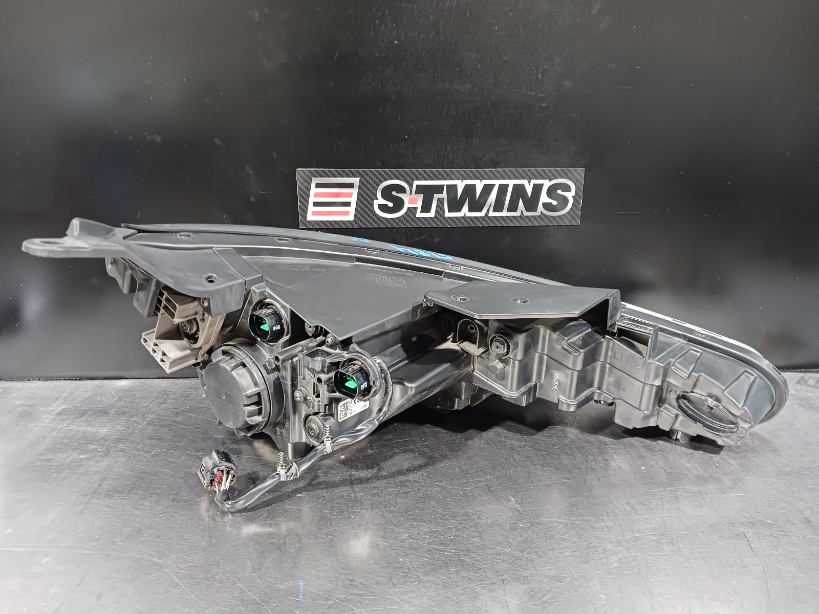 View Auto part Left Headlamp Hyundai Elantra 2019