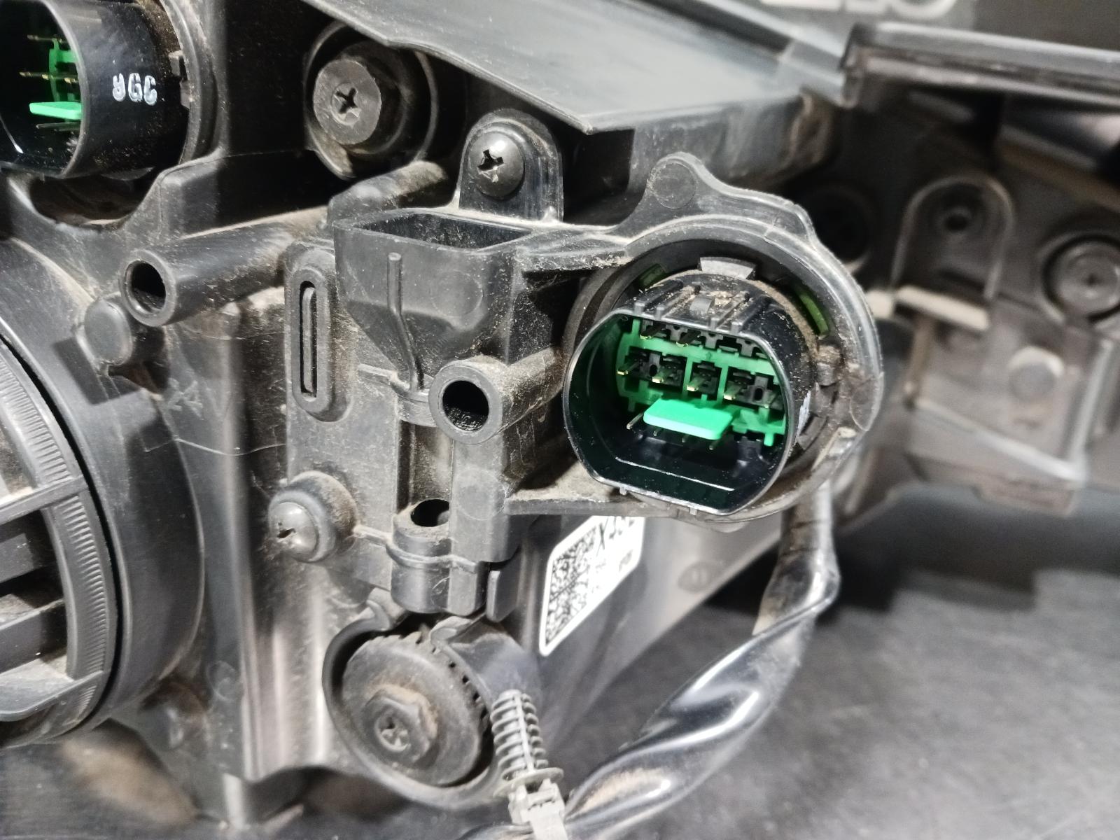 View Auto part Left Headlamp Hyundai Elantra 2019