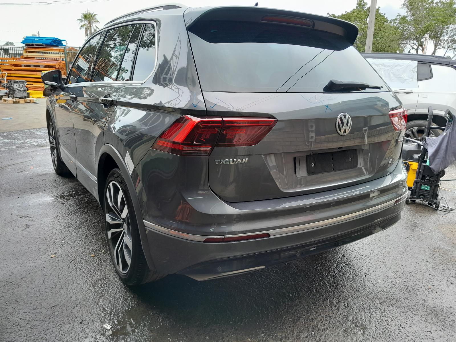 2018 Volkswagen Tiguan A/C Condenser View Auto part A/C Condenser Volkswagen Tiguan 2018