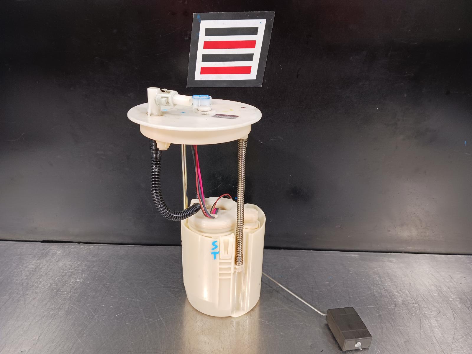 View Auto part Fuel Pump Honda Crv 2019