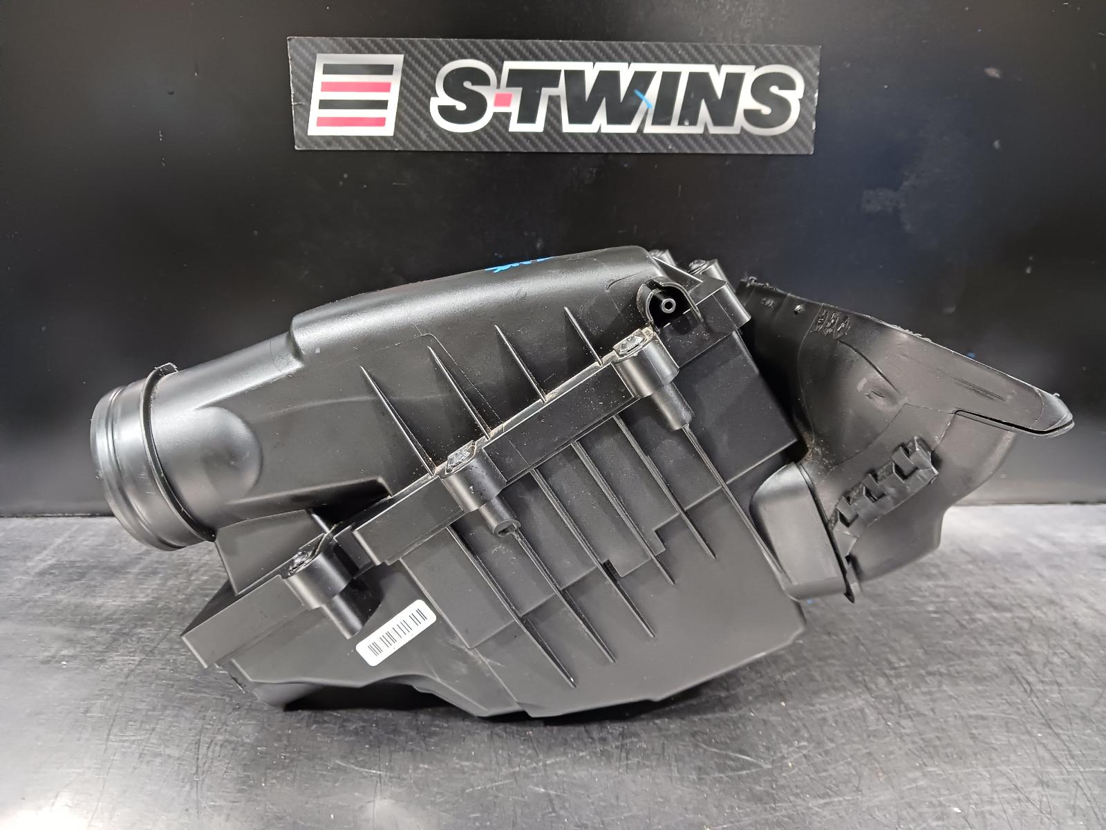 2018 Volkswagen Tiguan Air Cleaner/Box View Auto part Air Cleaner/Box Volkswagen Tiguan 2018