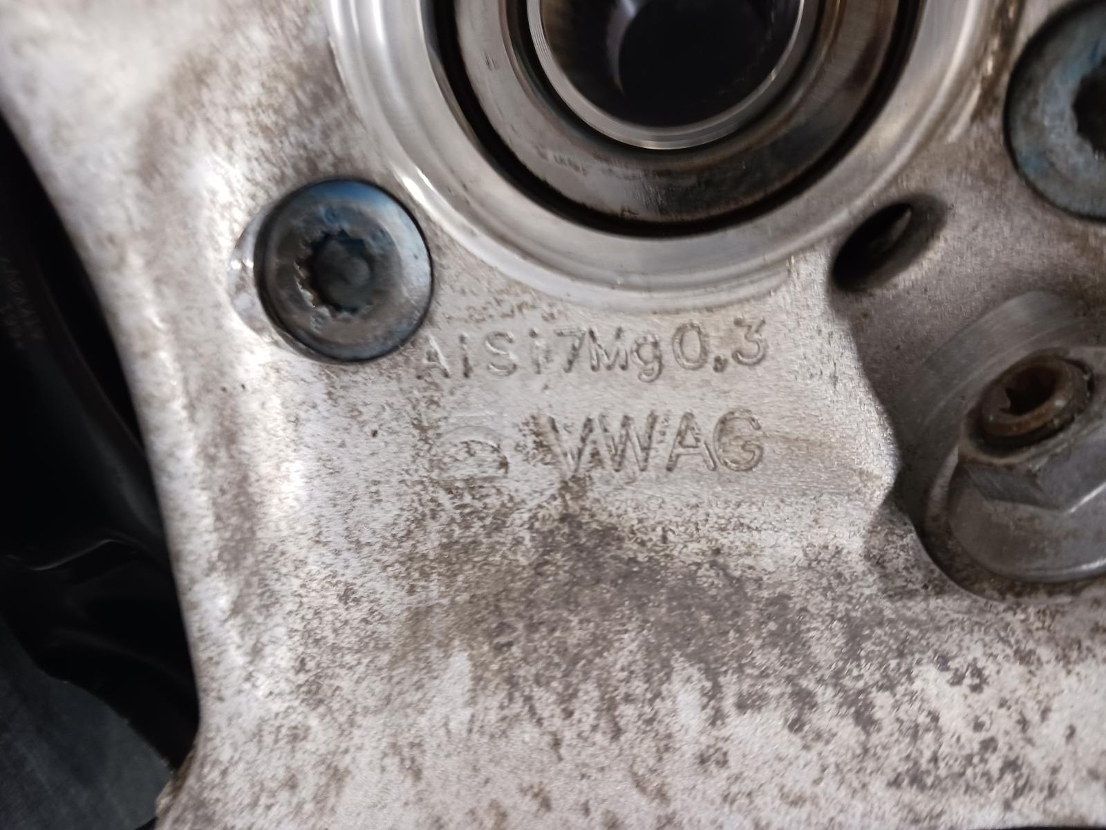 View Auto part Left Front Hub Assembly Volkswagen Tiguan 2018