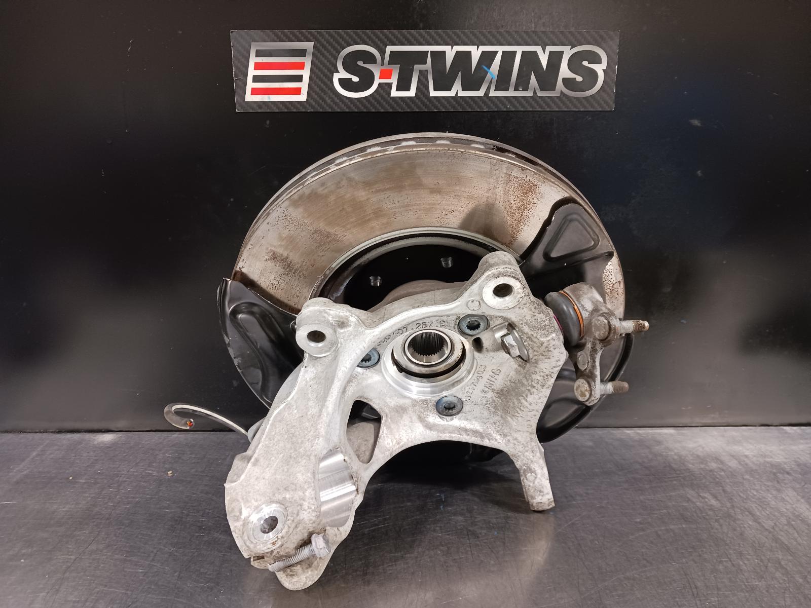 View Auto part Left Front Hub Assembly Volkswagen Tiguan 2018