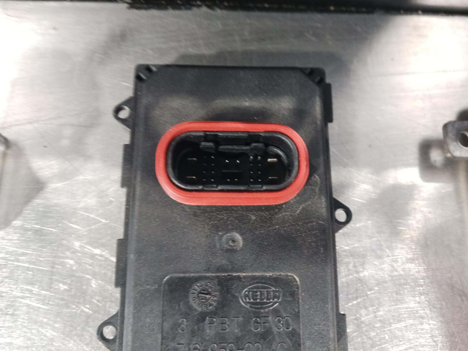 2018 Volkswagen Tiguan Headlamp Ballast View Auto part Headlamp Ballast Volkswagen Tiguan 2018