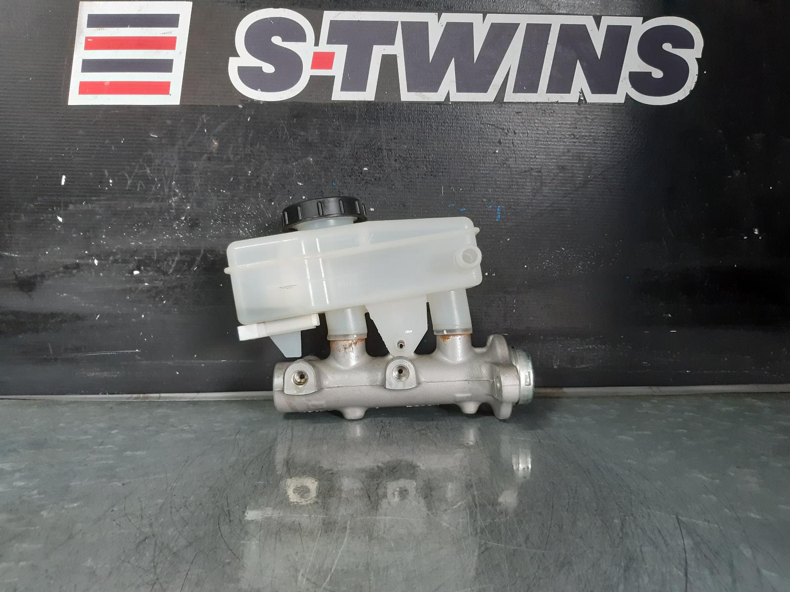 View Auto part Master Cylinder Nissan Navara 2008