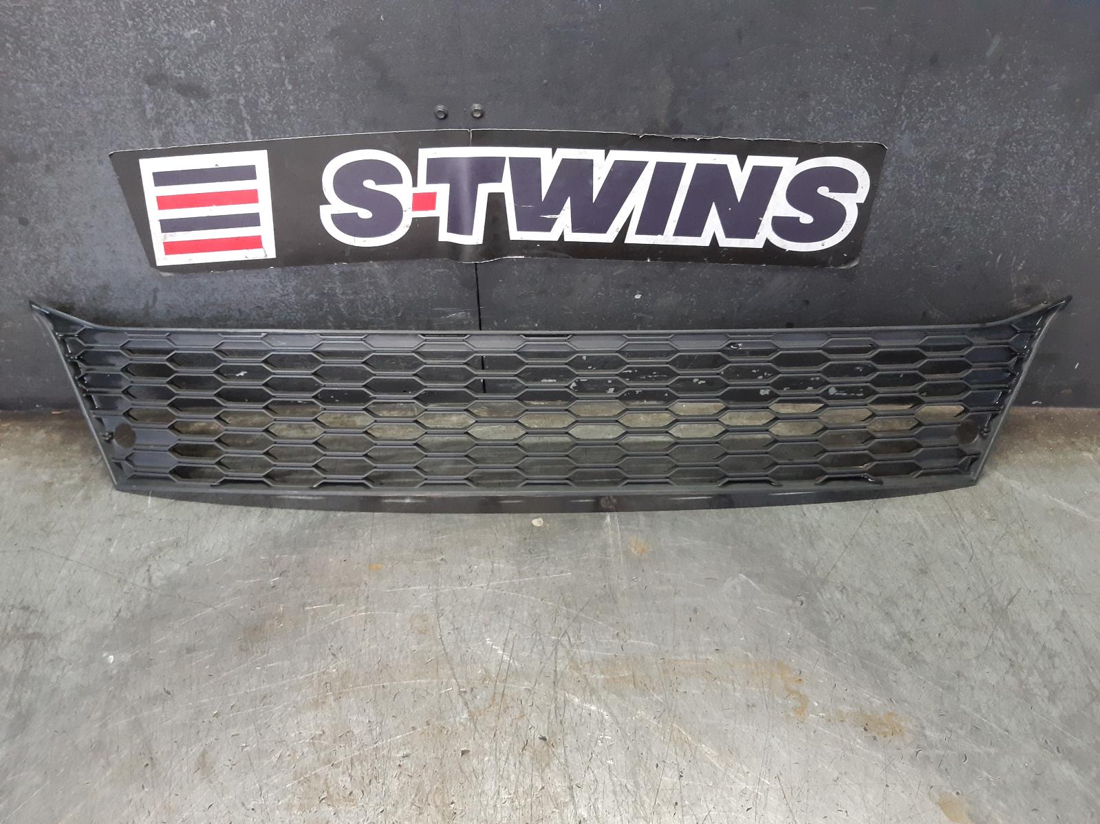 2018 Mitsubishi Asx Grille View Auto part Grille Mitsubishi Asx 2018