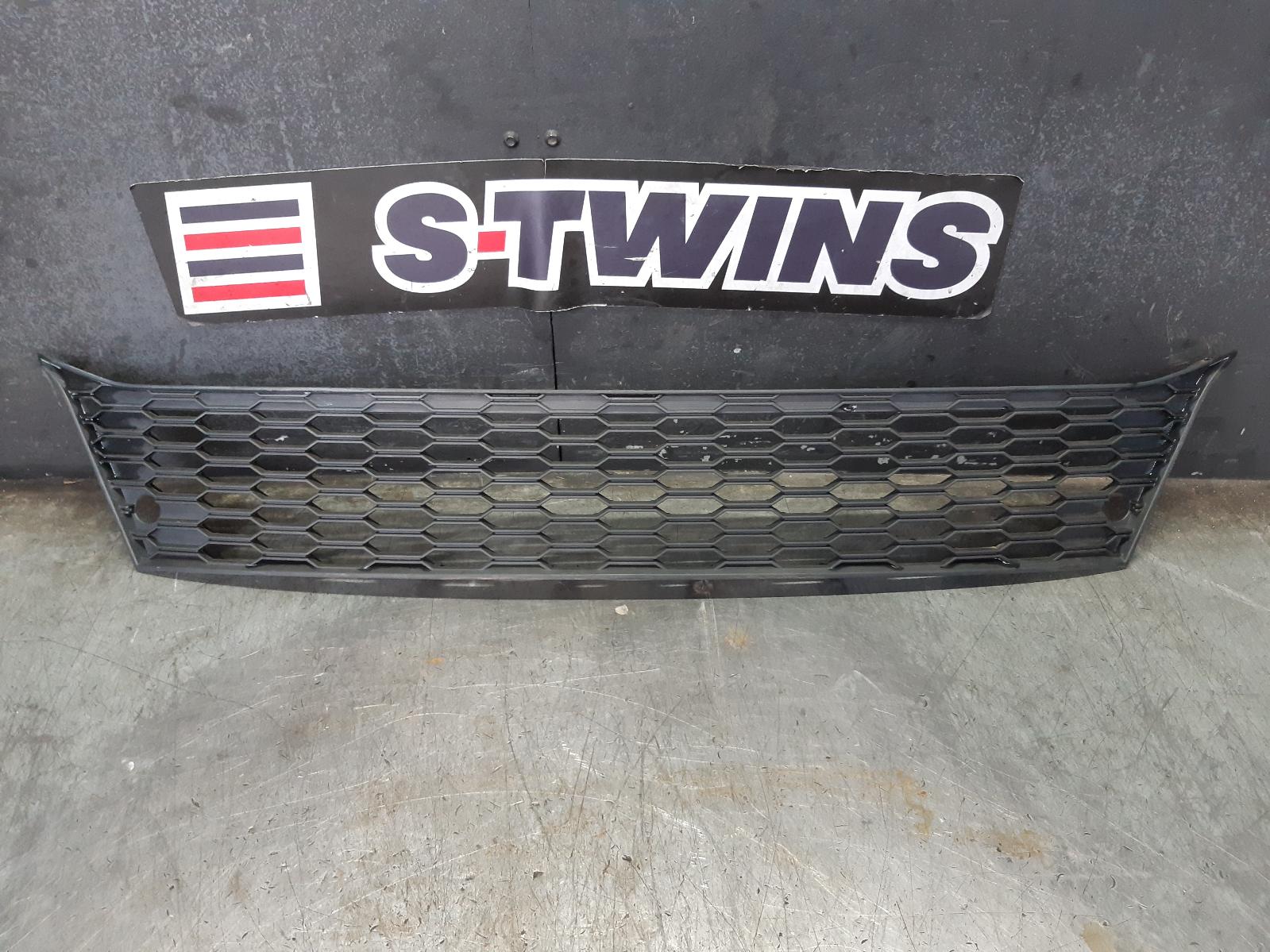 2018 Mitsubishi Asx Grille View Auto part Grille Mitsubishi Asx 2018