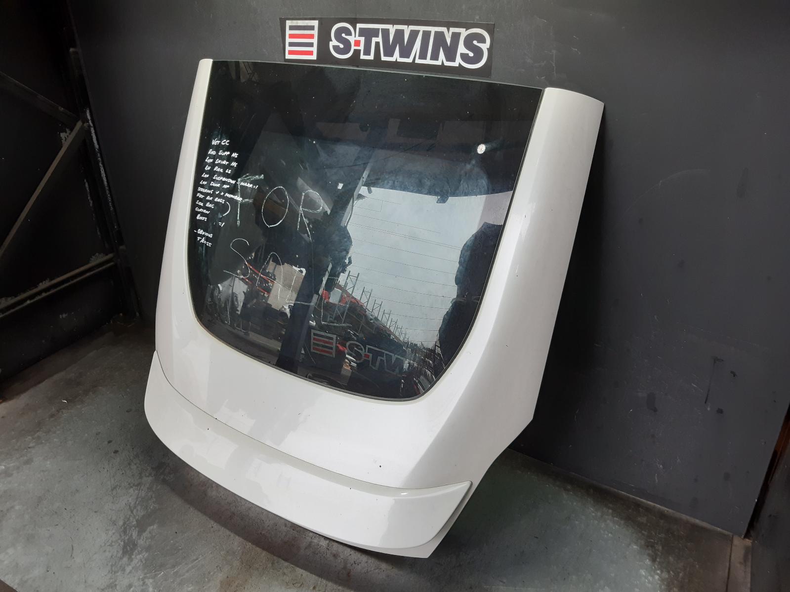 View Auto part Bootlid/Tailgate Nissan 370z 2014