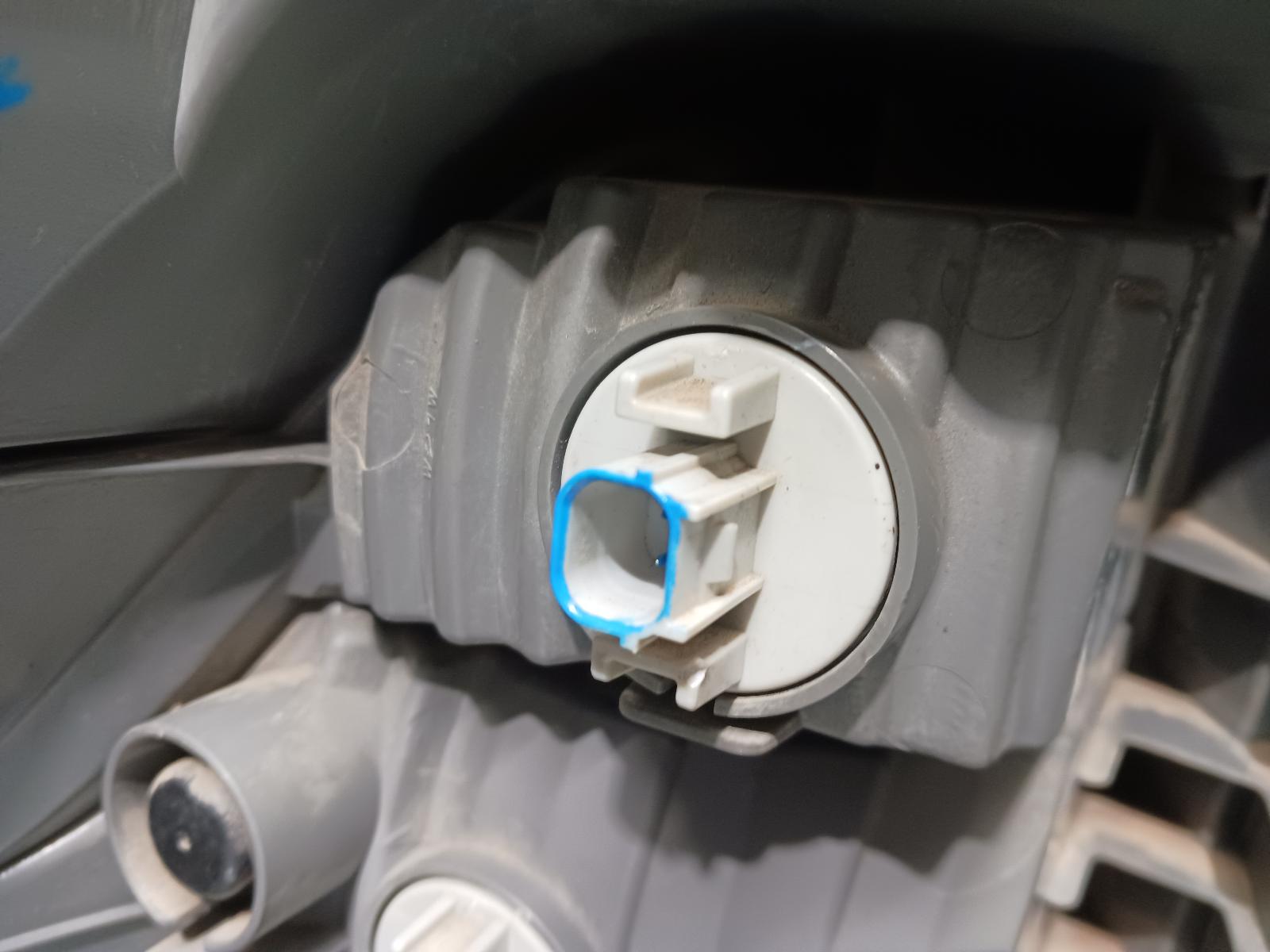 View Auto part Right Taillight Honda Crv 2014