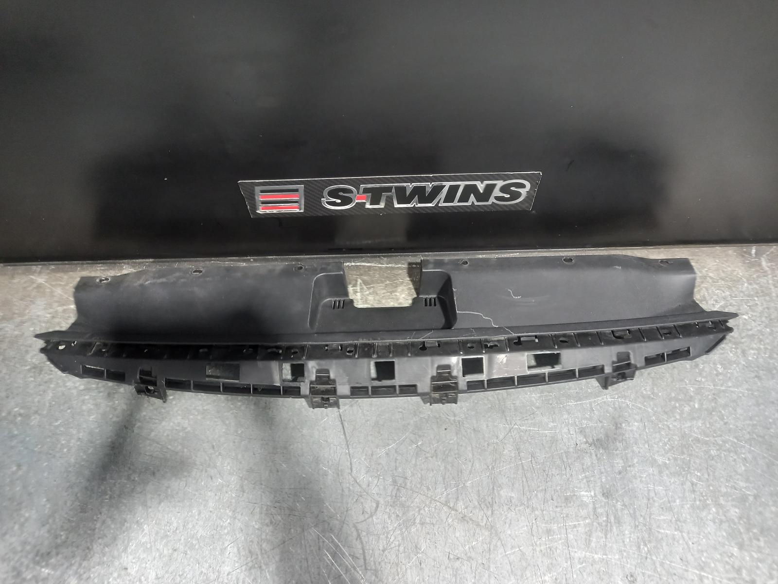 View Auto part Grille Hyundai Elantra 2019