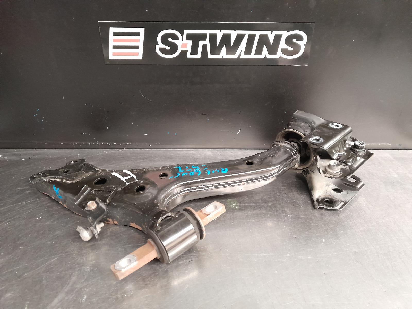 View Auto part Right Front Lower Control Arm Honda Crv 2014