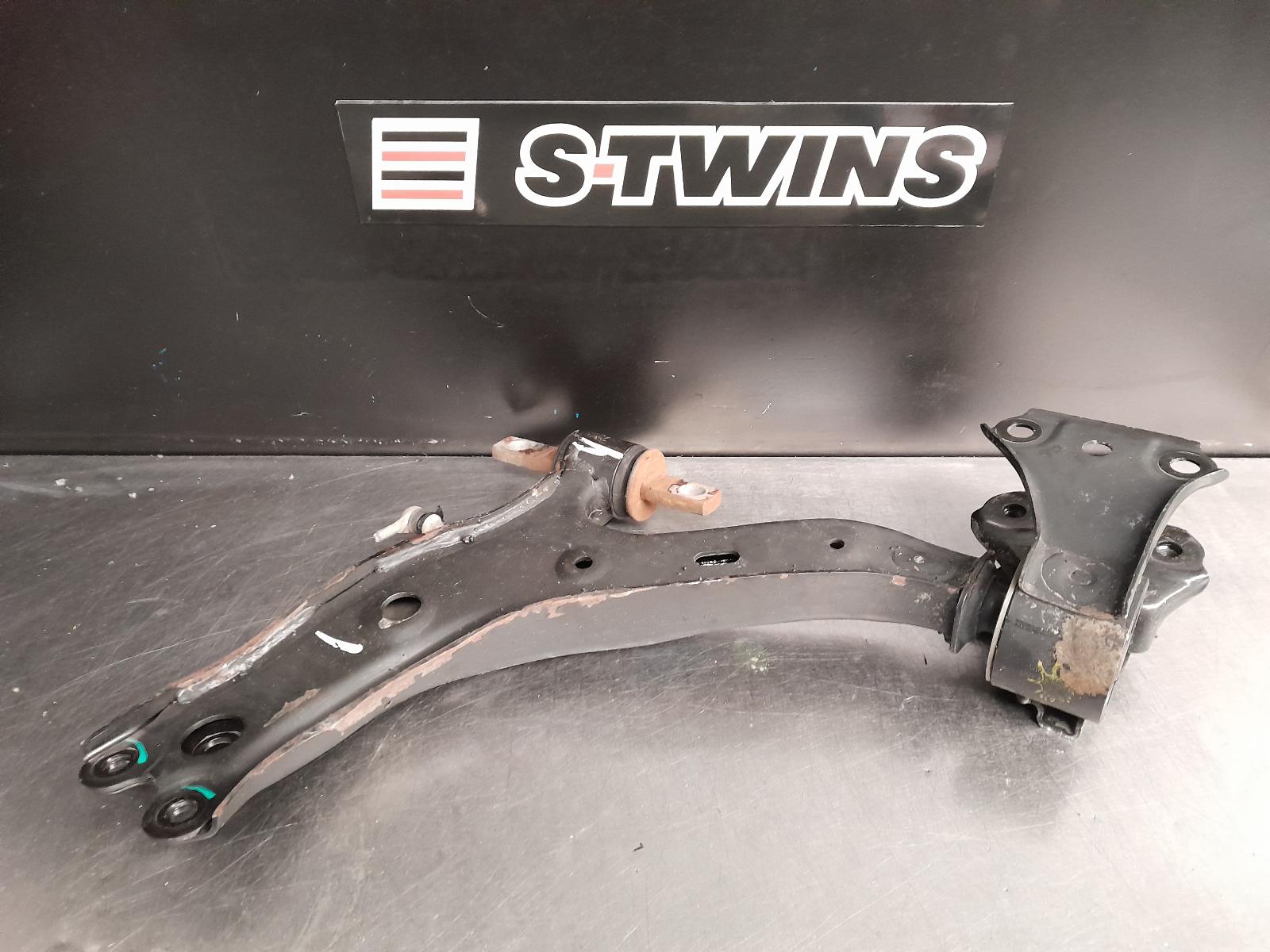 View Auto part Right Front Lower Control Arm Honda Crv 2014