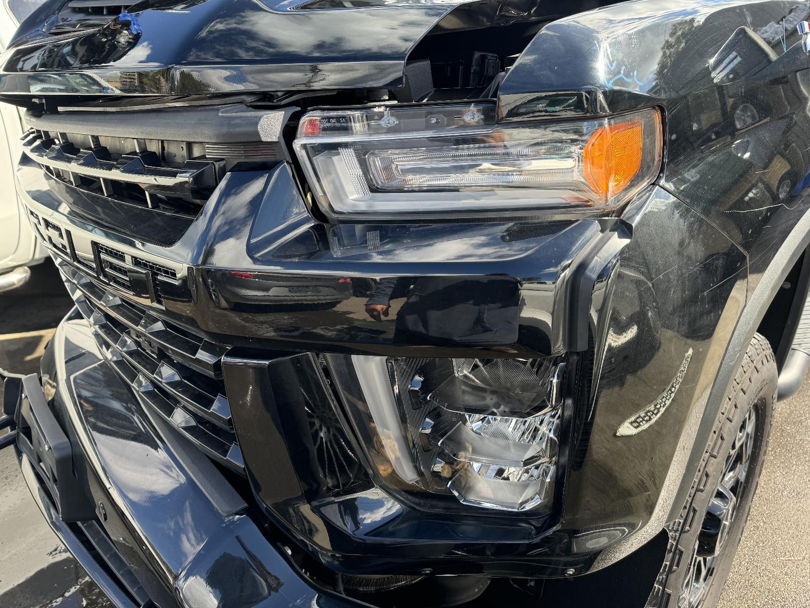 View Auto part Towbar Chevrolet Silverado 2022