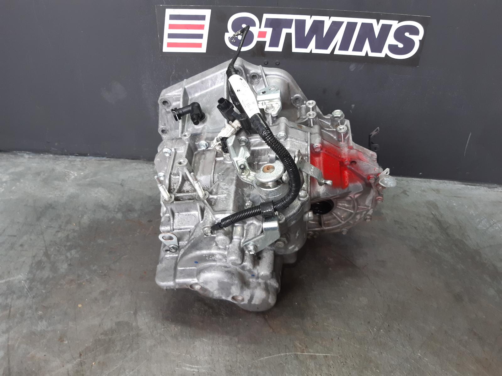 View Auto part Trans/Gearbox Suzuki Swift 2015