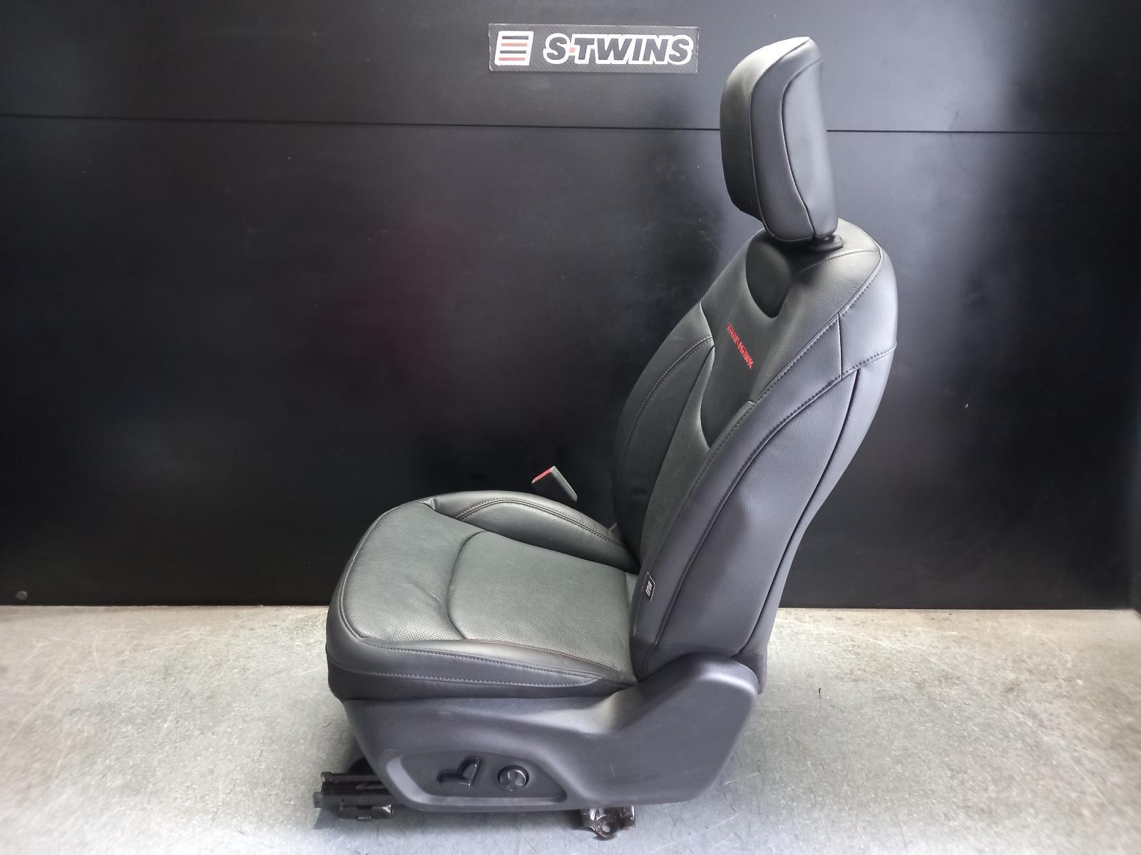 View Auto part Front Seat Jeep Compass 2021