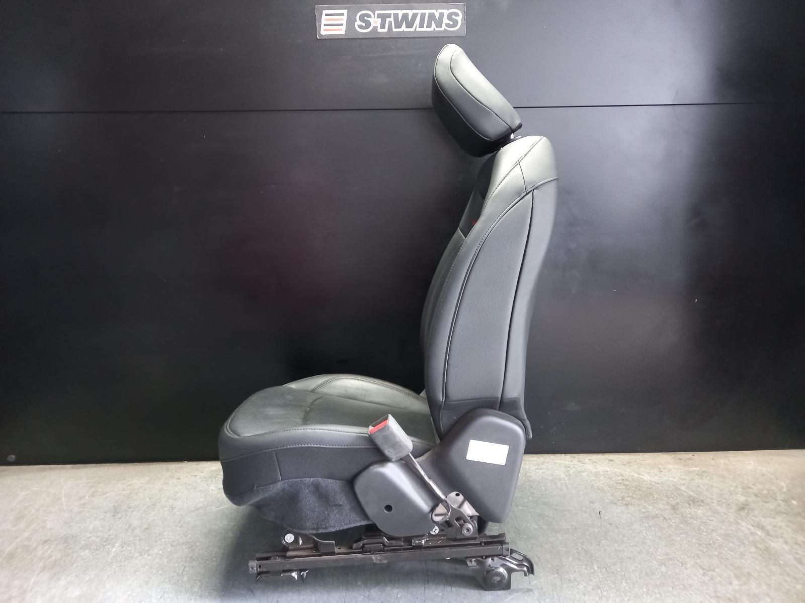 View Auto part Front Seat Jeep Compass 2021