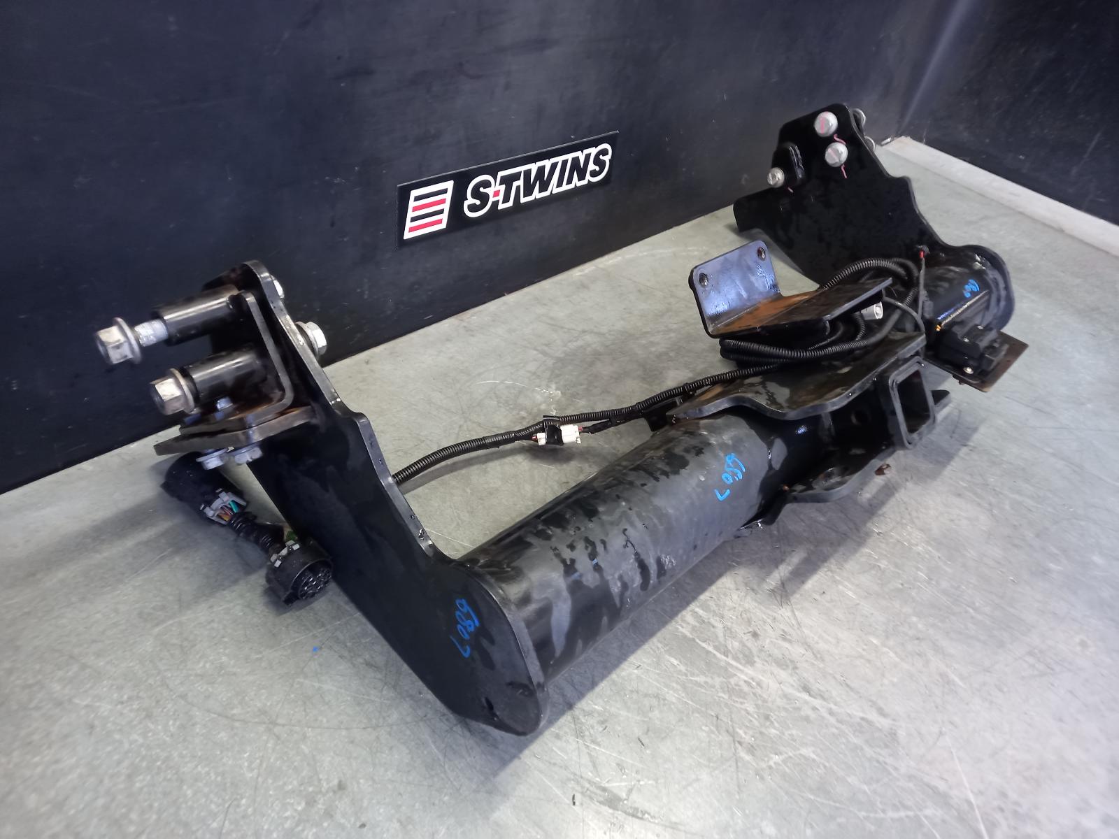 View Auto part Towbar Ram 1500 2022