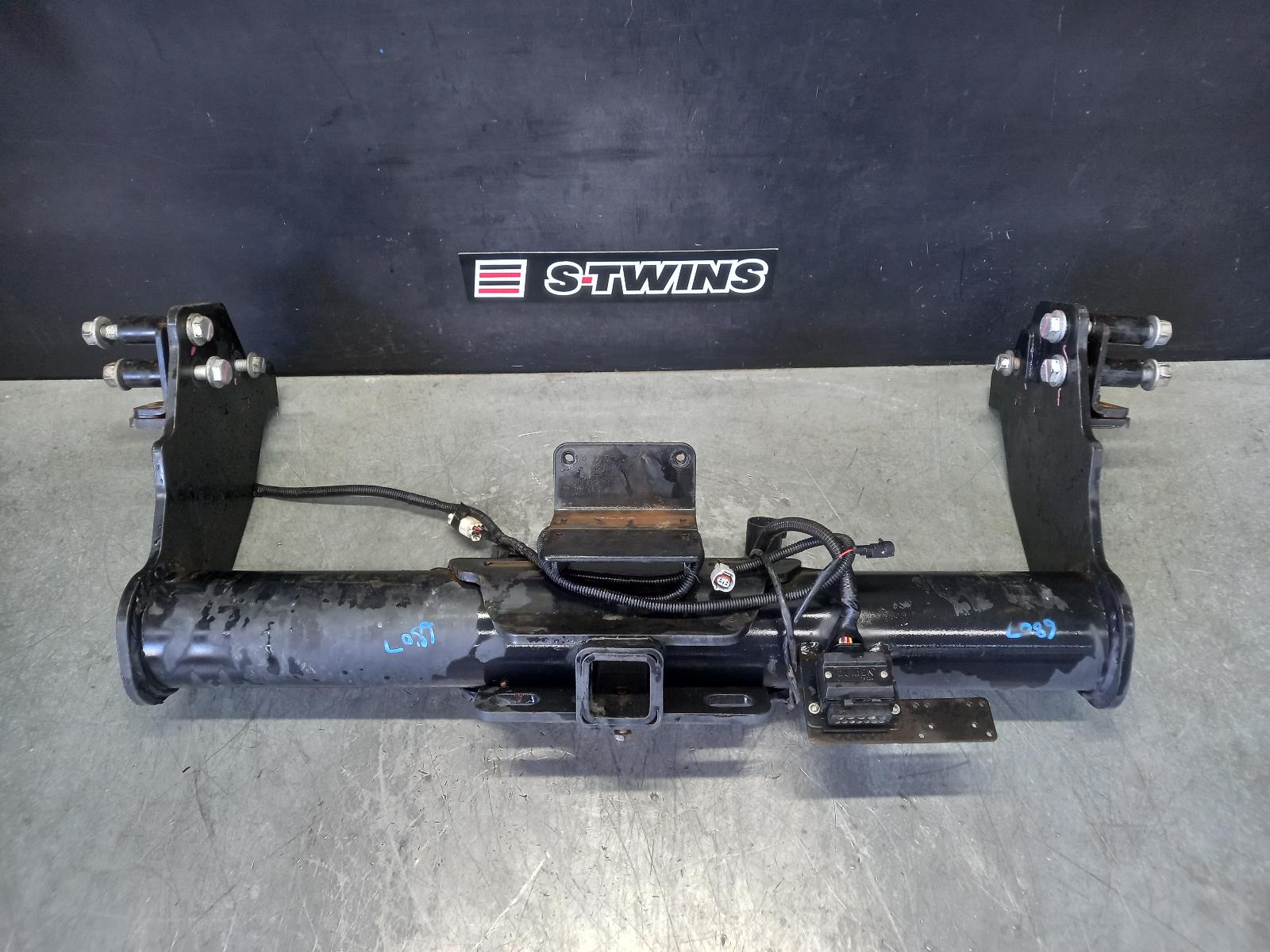 View Auto part Towbar Ram 1500 2022