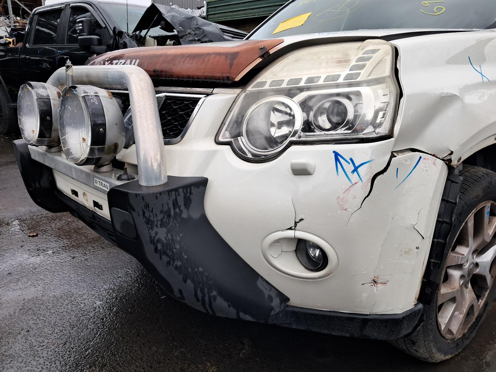 View Auto part Headrest Nissan Xtrail 2011