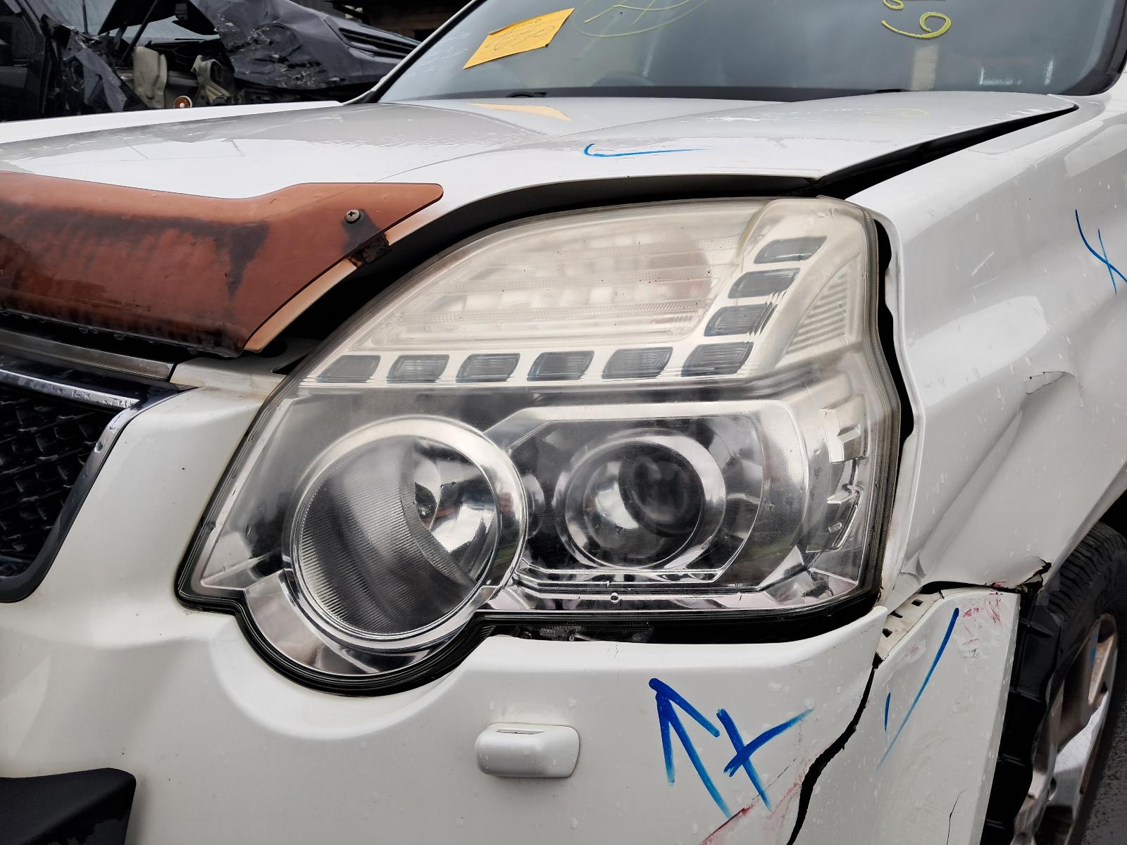 View Auto part Headrest Nissan Xtrail 2011