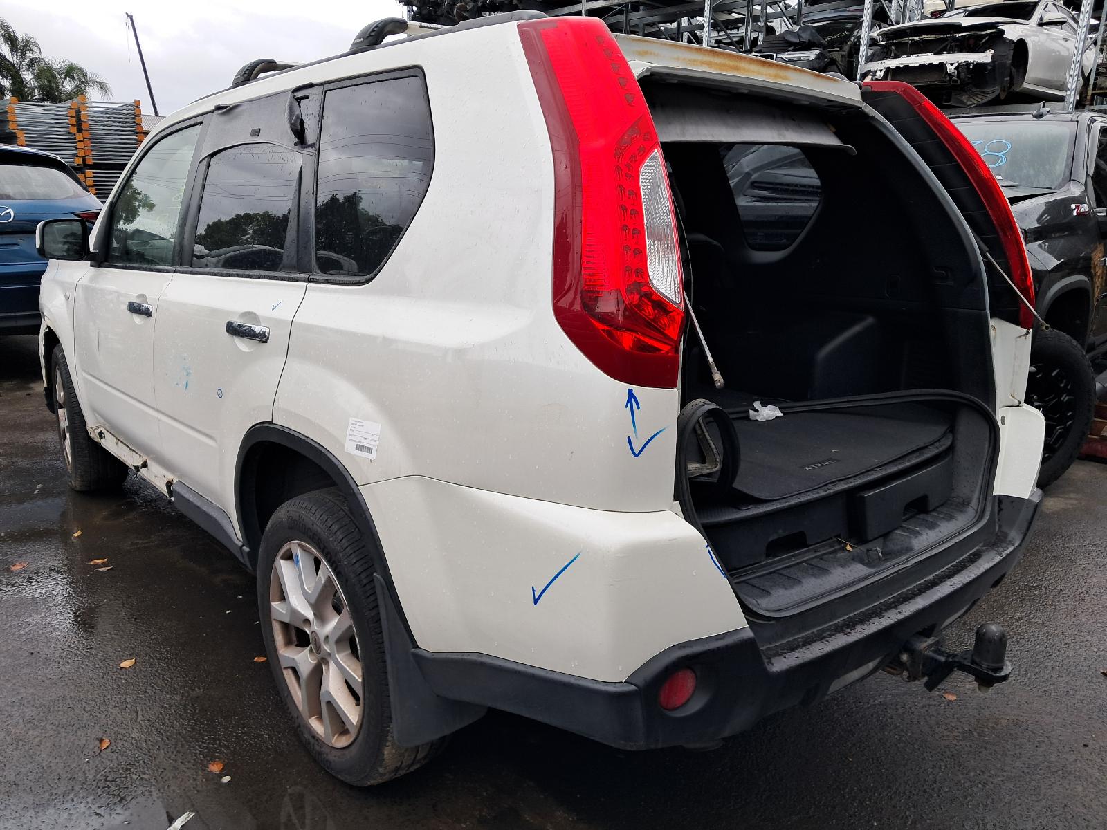 View Auto part Headrest Nissan Xtrail 2011