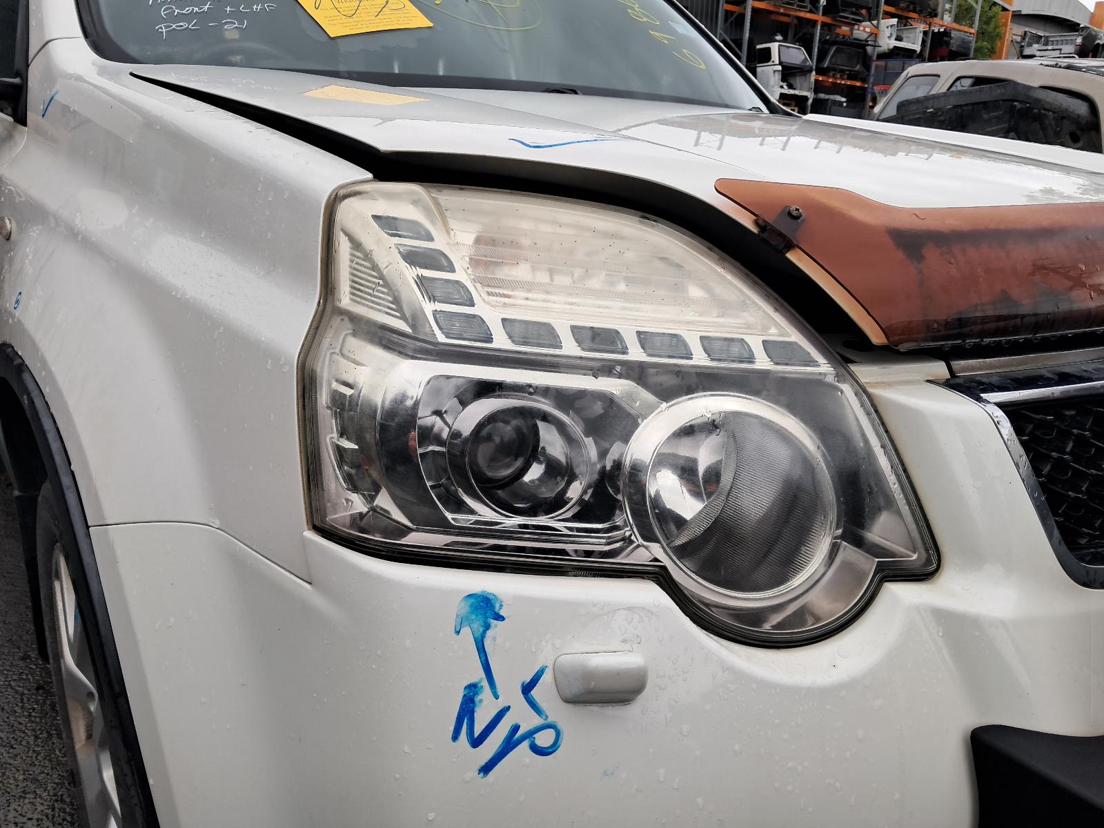 View Auto part Headrest Nissan Xtrail 2011