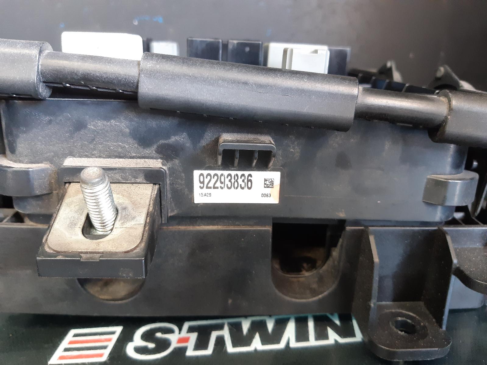 View Auto part Fuse Box Holden Statesman/caprice 2015