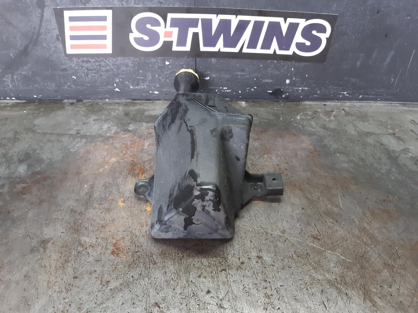 View Auto part Overflow Bottle Holden Statesman/caprice 2015