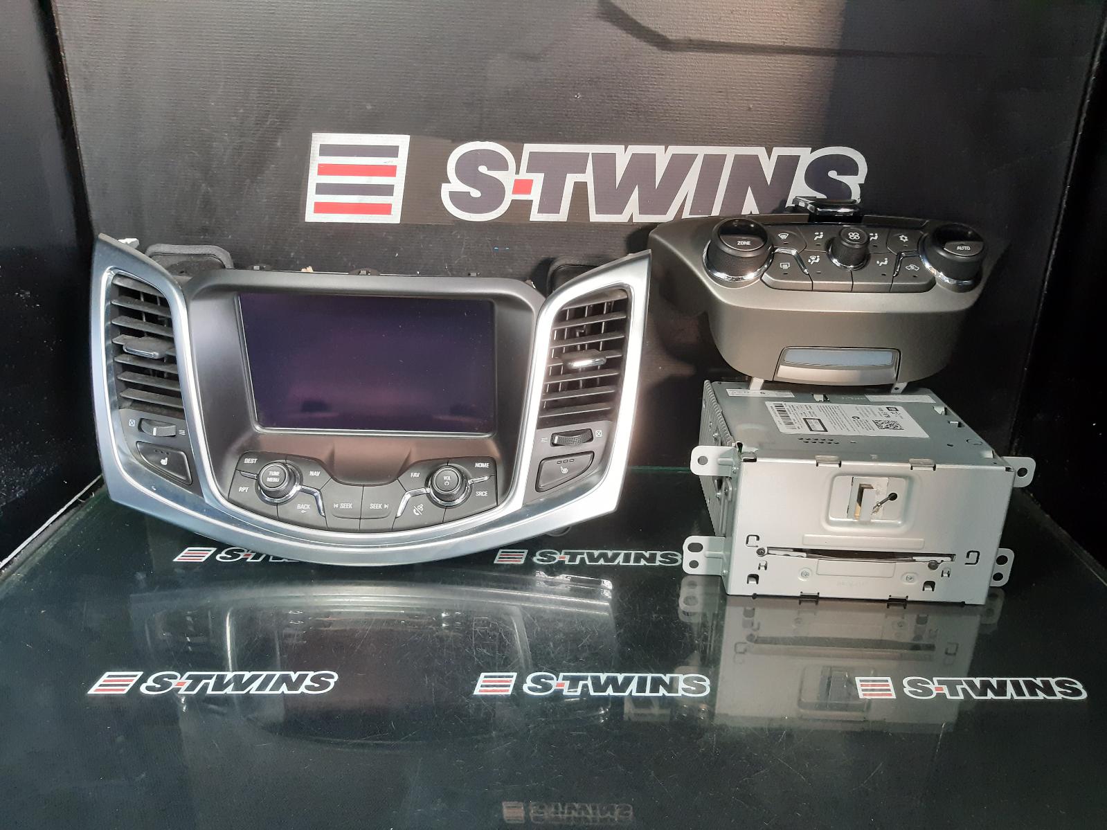 View Auto part Radio/Cd/Dvd/Sat/Tv Holden Statesman/caprice 2015