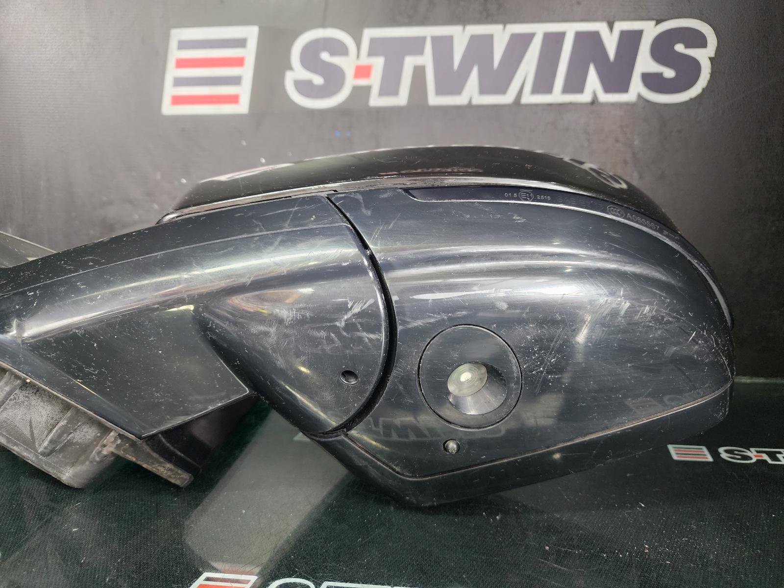 2016 Land Rover Discovery Sport Left Door Mirror View Auto part Left Door Mirror Land Rover Discovery Sport 2016