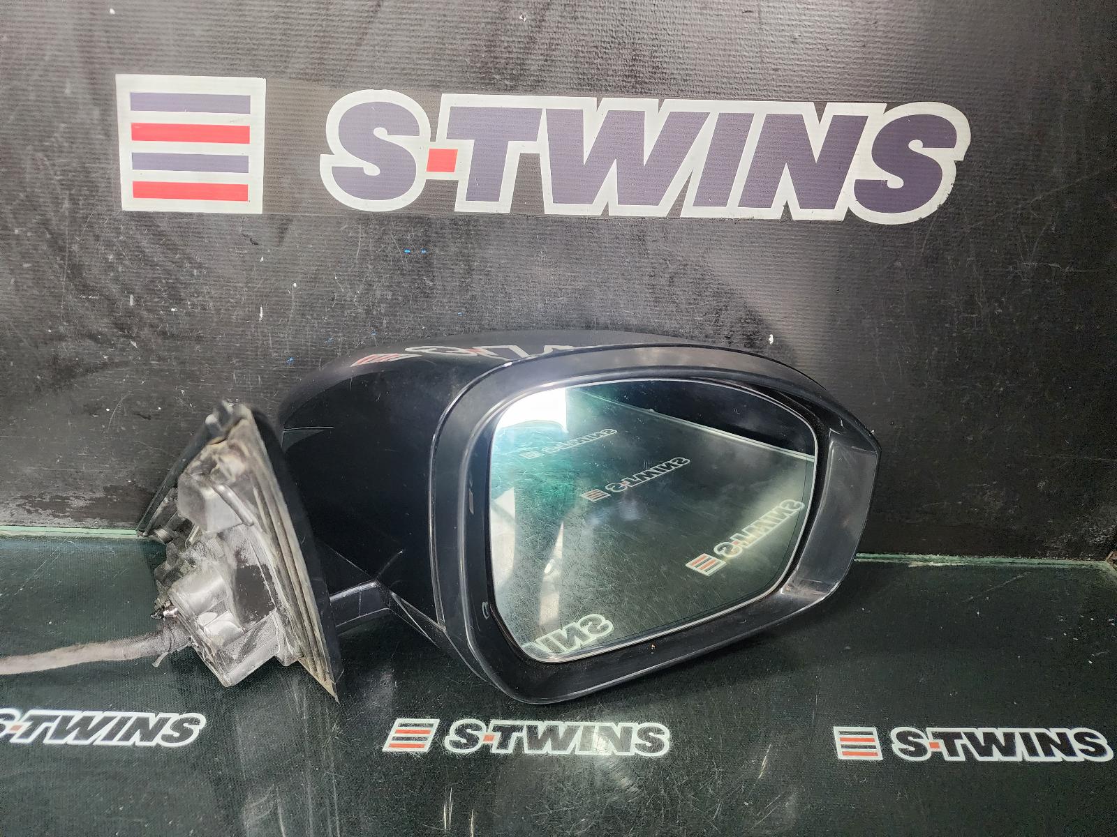2018 Land Rover Rangerover Sport Right Door Mirror View Auto part Right Door Mirror Land Rover Rangerover Sport 2018
