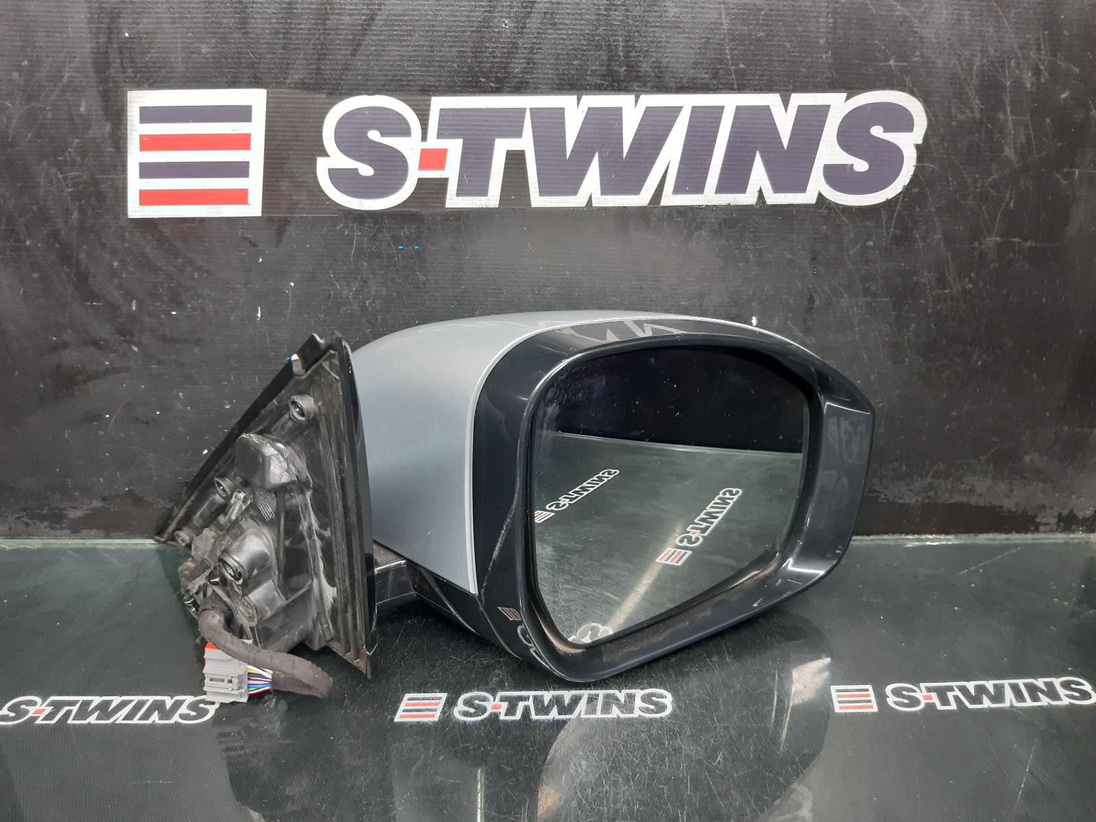 2020 Land Rover Rangerover Sport Right Door Mirror View Auto part Right Door Mirror Land Rover Rangerover Sport 2020
